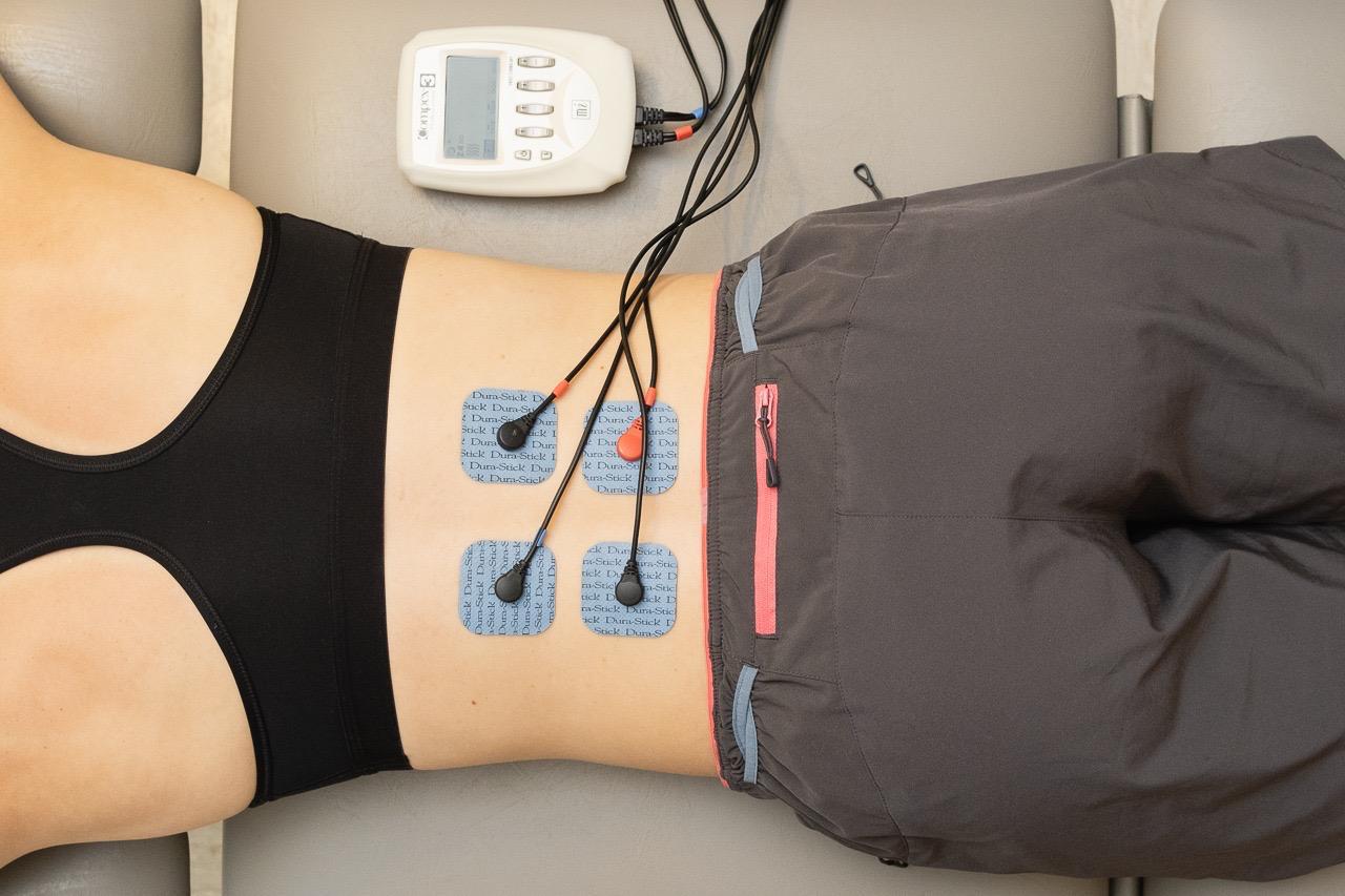 Elektrotherapie-Anwendung im Rahmen der physikalischen Therapie